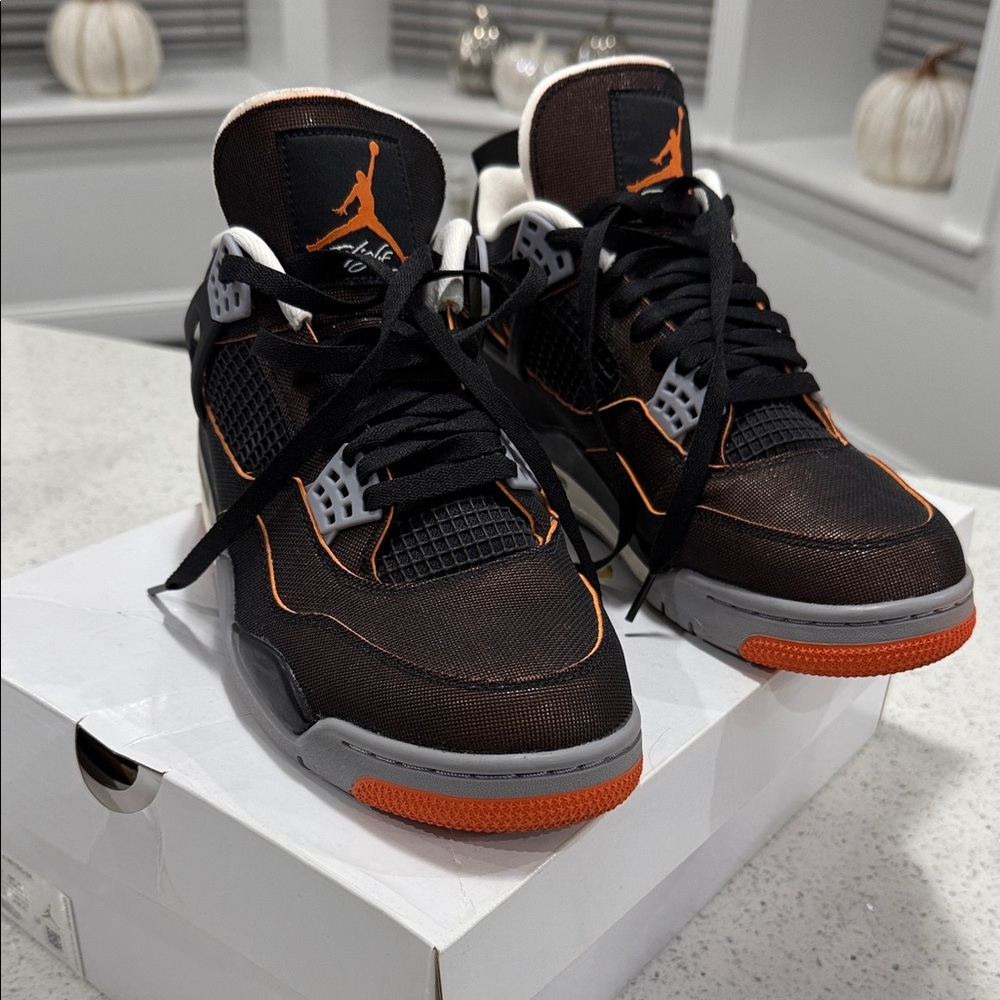 Nike Women's Sneakers Black and Orange